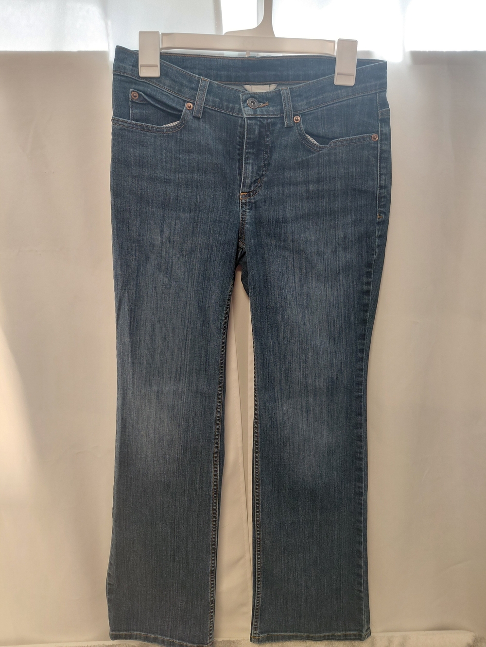 Duluth Trading Co Women's Boot Cut Jeans in Medium Blue